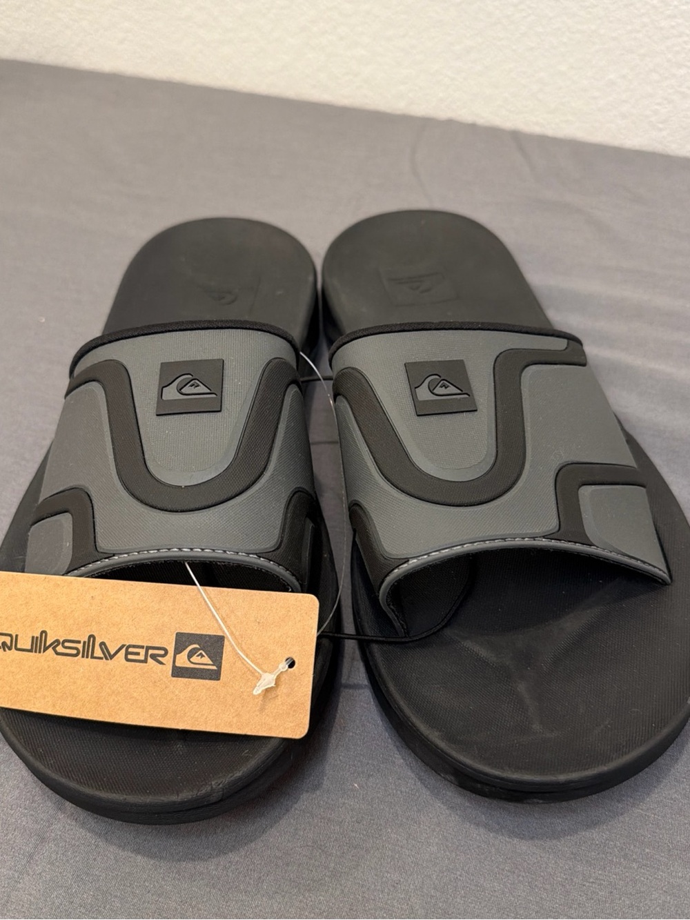 NWT! Size 12 Quiksilver Men's Branton Black & Gray Slide Sandals with Logo Strap